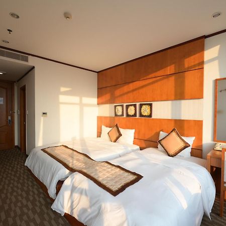 Danang Petro Hotel מראה חיצוני תמונה