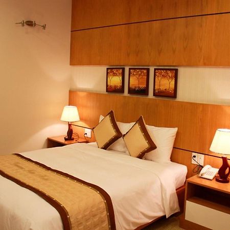 Danang Petro Hotel מראה חיצוני תמונה