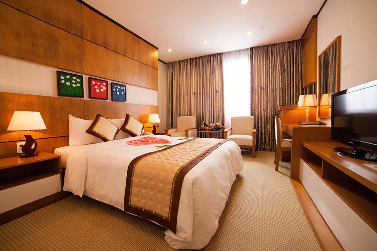 Danang Petro Hotel מראה חיצוני תמונה