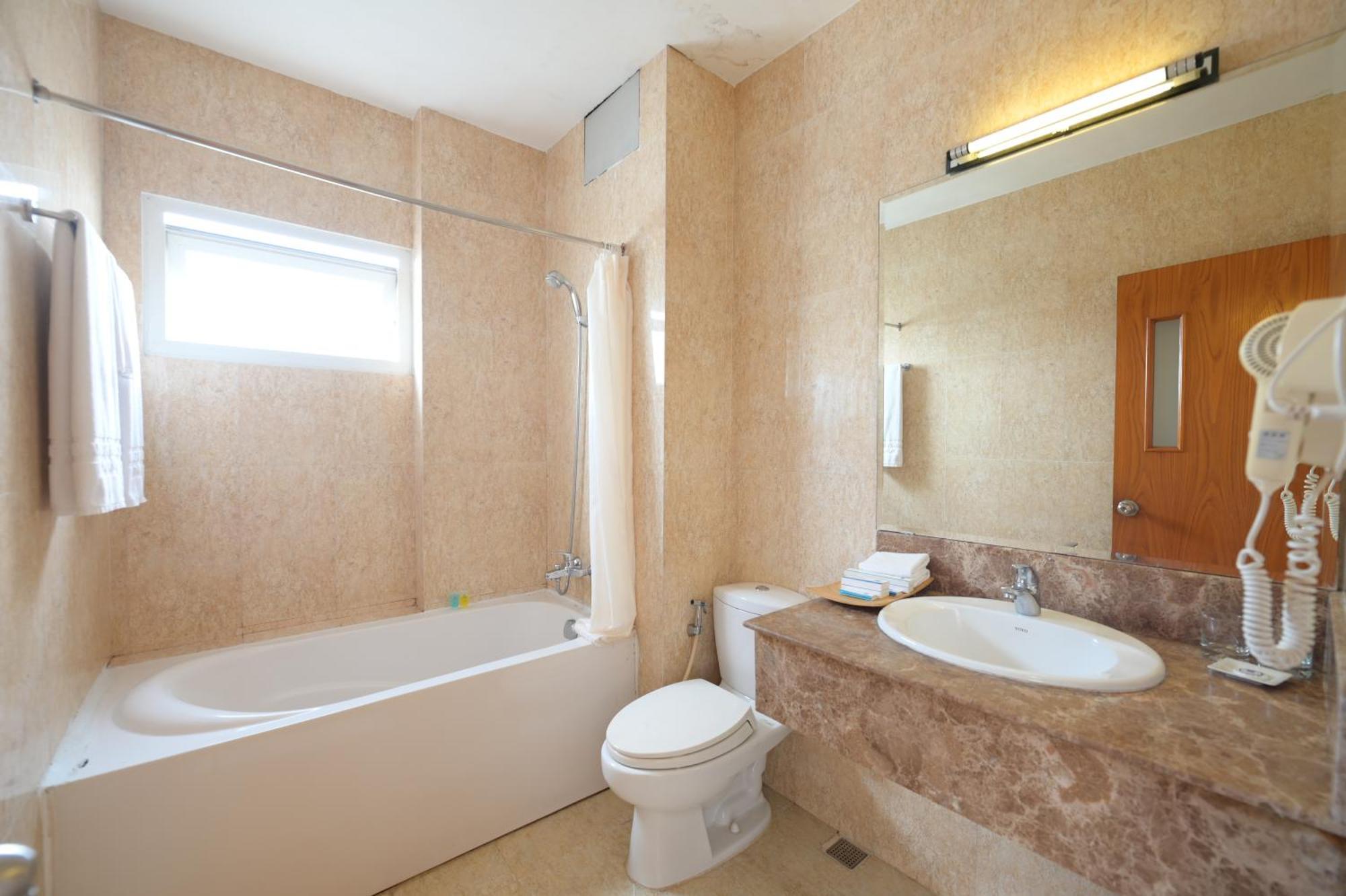 Danang Petro Hotel מראה חיצוני תמונה