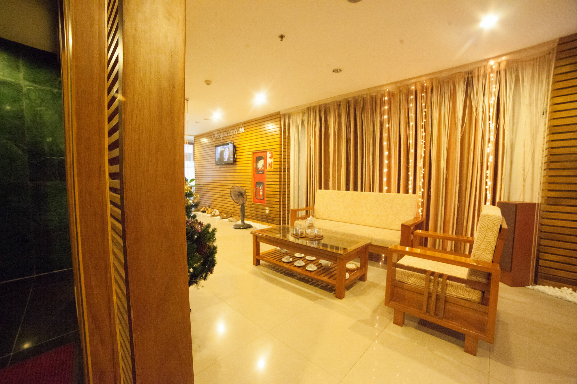 Danang Petro Hotel מראה חיצוני תמונה