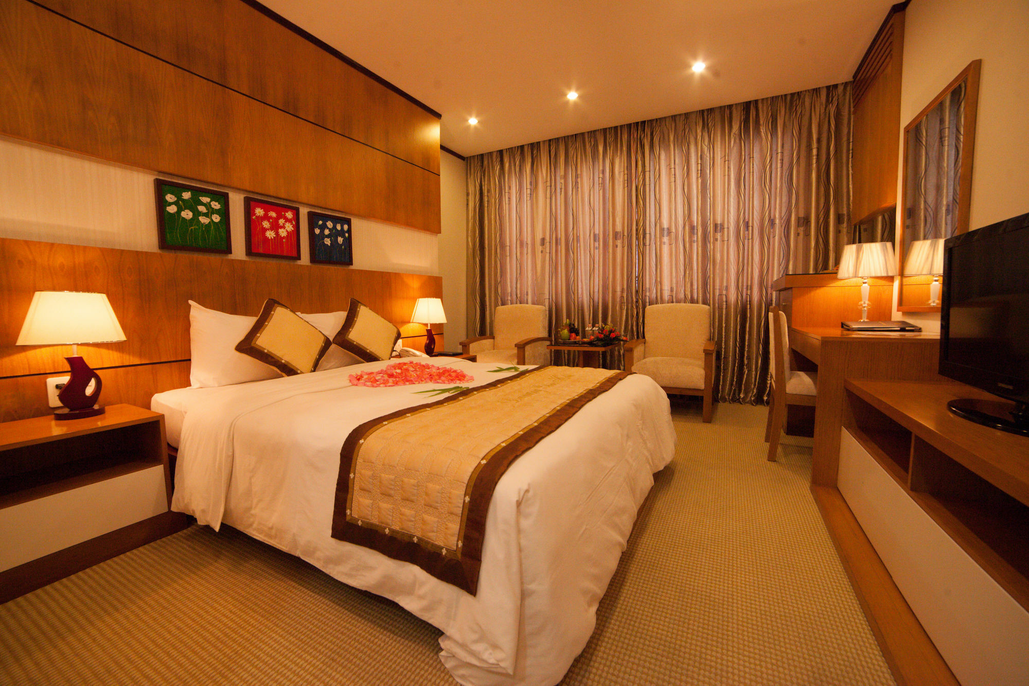 Danang Petro Hotel מראה חיצוני תמונה