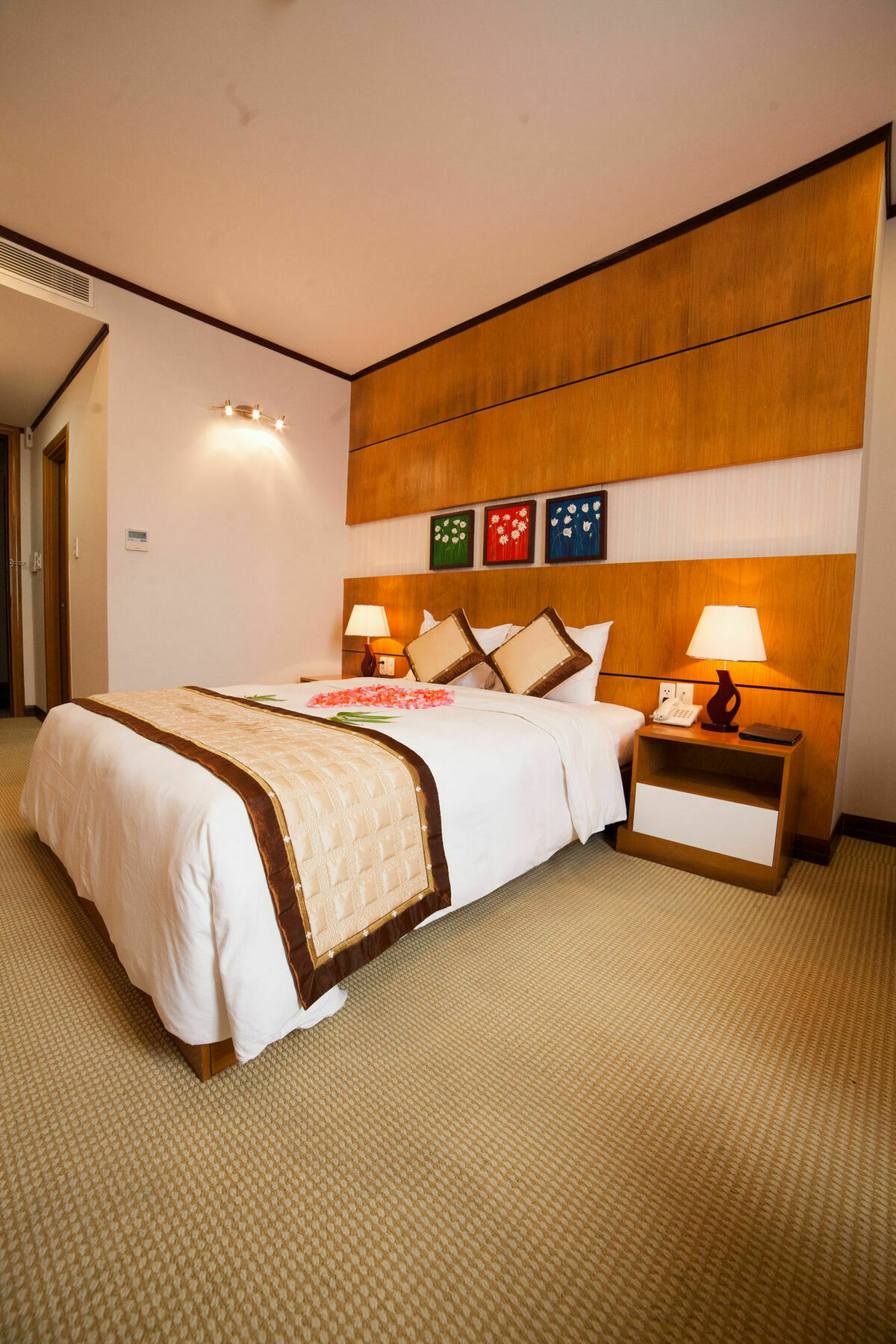 Danang Petro Hotel מראה חיצוני תמונה