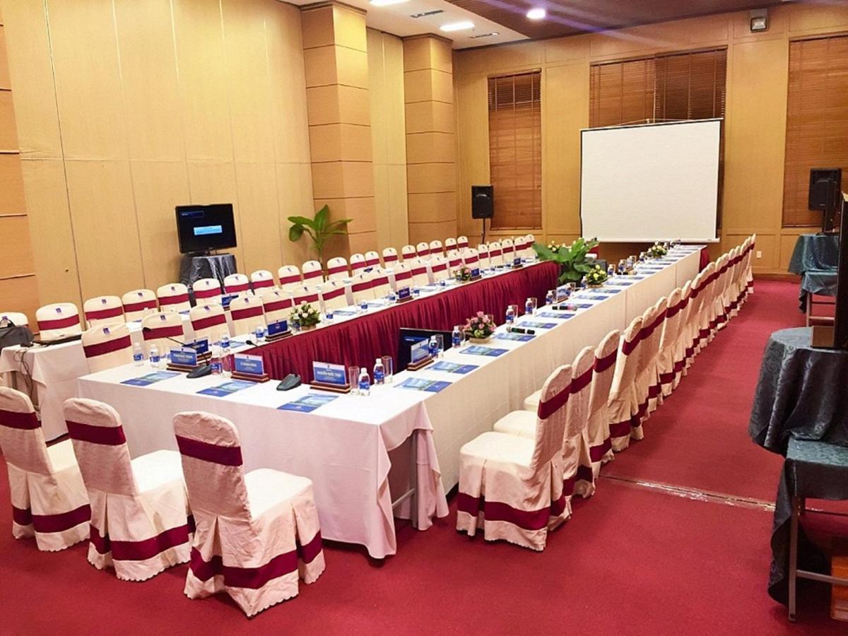 Danang Petro Hotel מראה חיצוני תמונה