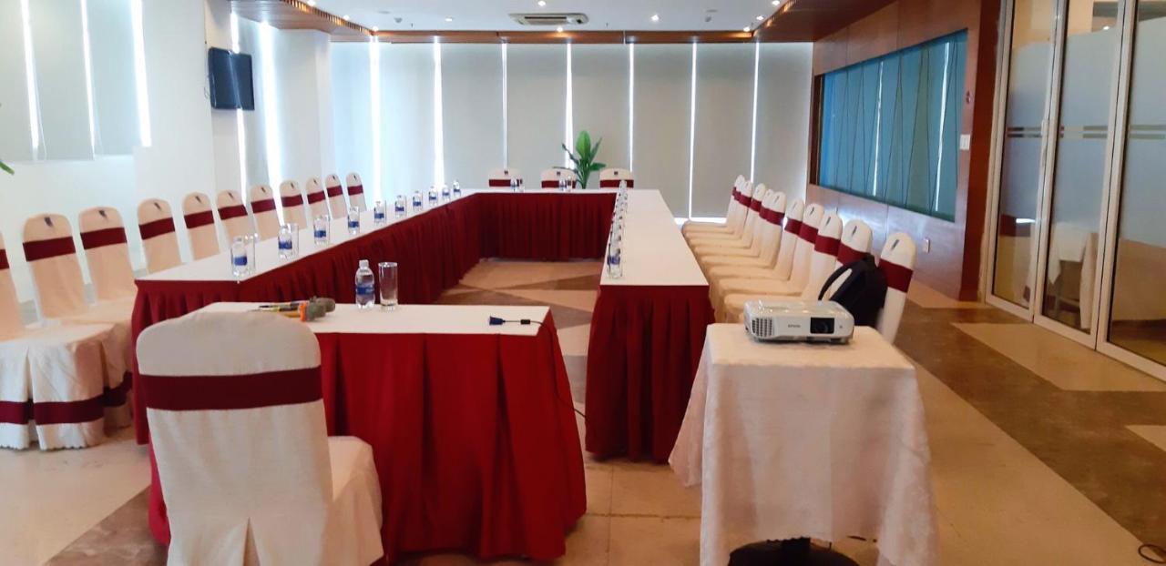 Danang Petro Hotel מראה חיצוני תמונה