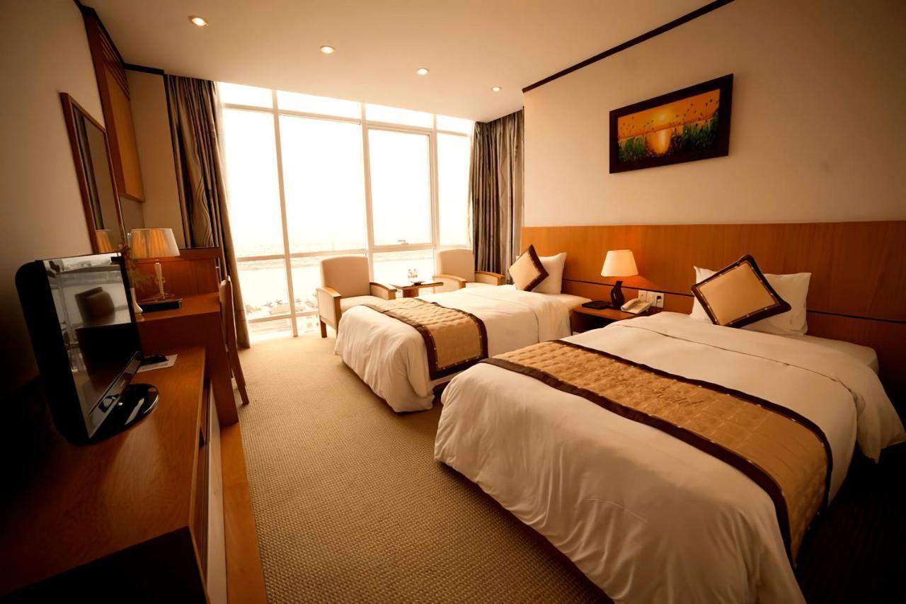 Danang Petro Hotel מראה חיצוני תמונה