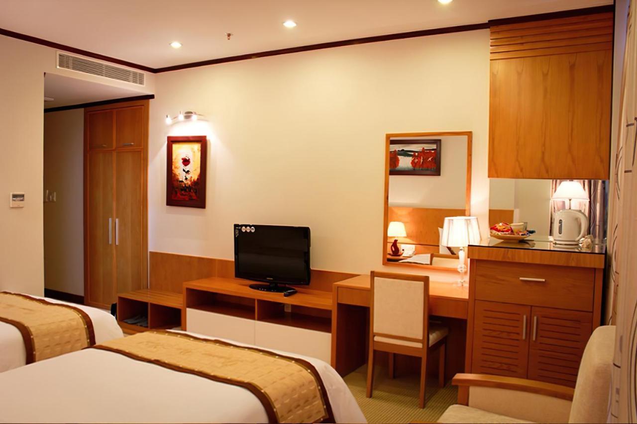 Danang Petro Hotel מראה חיצוני תמונה